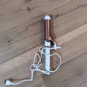 BRAND NEW conair curling iron